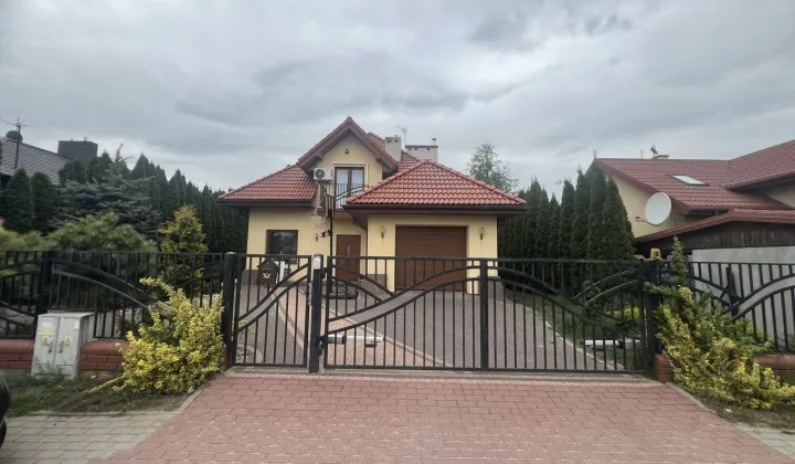 dom wolnostojący, 5 pokoi Płońsk, ul. Magnolii