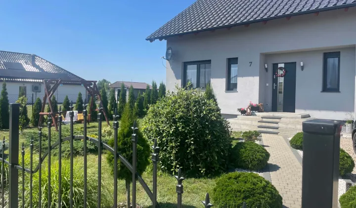 dom wolnostojący, 4 pokoje Kędzierzyn, Aleje