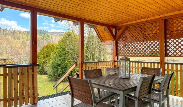 dom wolnostojący, 6 pokoi Ujsoły