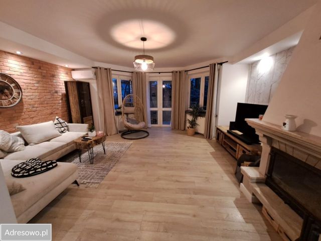 Mieszkanie 4-pokojowe Latchorzew, ul. Kompanii Jerzyków. Zdjęcie 1