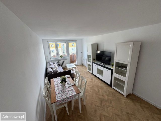 Mieszkanie 3-pokojowe Wejherowo Os. Kaszubskie. Zdjęcie 1