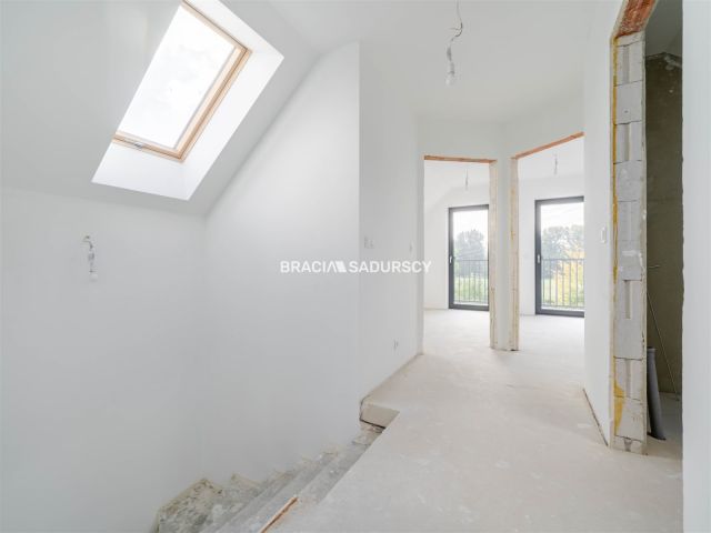 dom wolnostojący, 4 pokoje Koźmice Małe. Zdjęcie 18