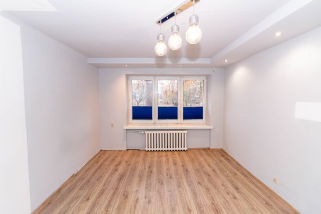 Mieszkanie 2-pokojowe Ostrowiec Świętokrzyski, ul. Mikołaja Kopernika. Zdjęcie 3