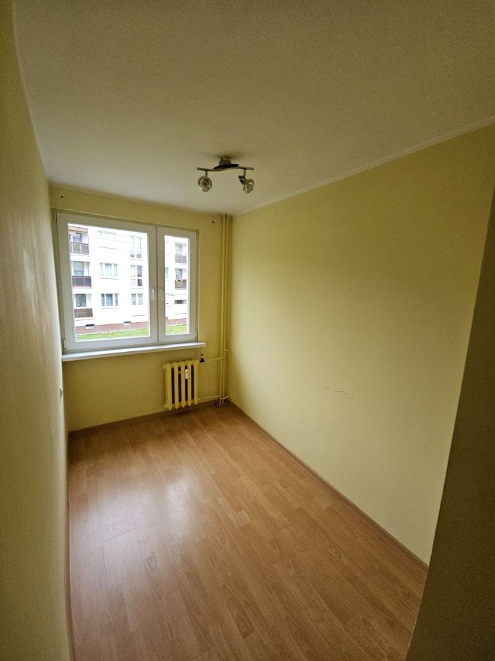 Mieszkanie 4-pokojowe Nowa Ruda Słupiec, os. Wojska Polskiego. Zdjęcie 13