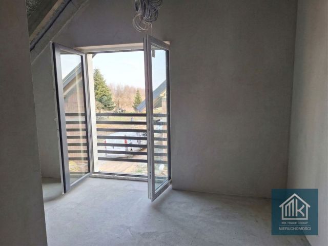 dom wolnostojący, 5 pokoi Kłaj. Zdjęcie 4