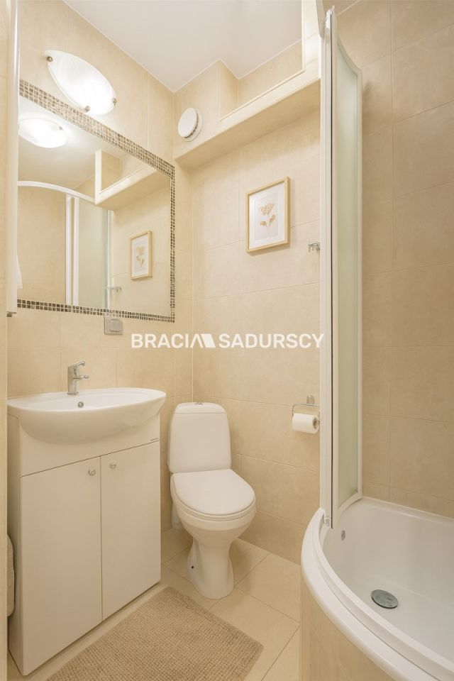 Mieszkanie 3-pokojowe Kraków Krowodrza, ul. gen. Augusta Fieldorfa-Nila. Zdjęcie 10