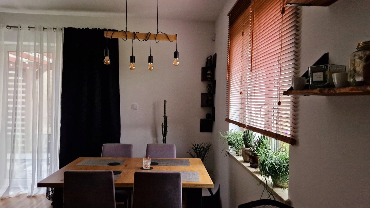 bliźniak, 5 pokoi Mostówka. Zdjęcie 11