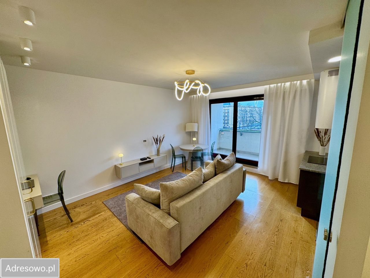 Mieszkanie 2-pokojowe Warszawa Dolny Mokotów, ul. Jurija Gagarina. Zdjęcie 1