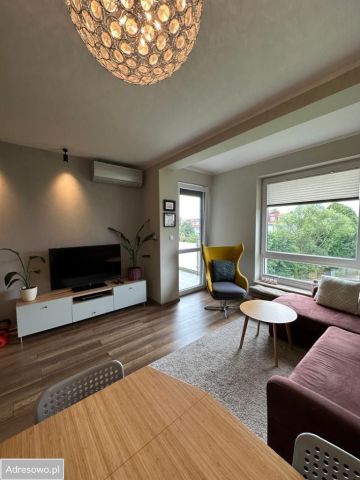 Mieszkanie 3-pokojowe Tychy Centrum, ul. Mikołaja Kopernika. Zdjęcie 1