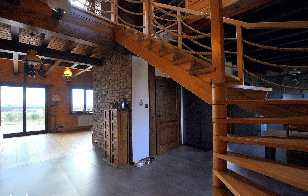 dom wolnostojący, 5 pokoi Topolin. Zdjęcie 16