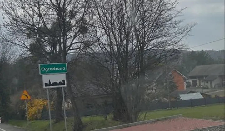 Działka budowlana Ogrodzona