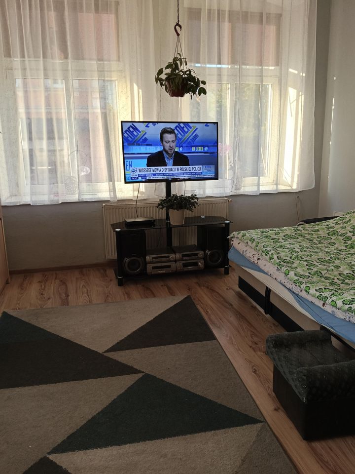 Mieszkanie 3-pokojowe Jelenia Góra Cieplice Śląskie-Zdrój, ul. Jagiellońska. Zdjęcie 3