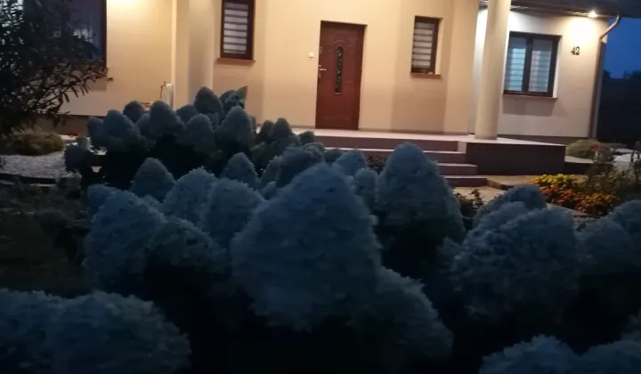 dom wolnostojący, 2 pokoje Żółkiew-Kolonia