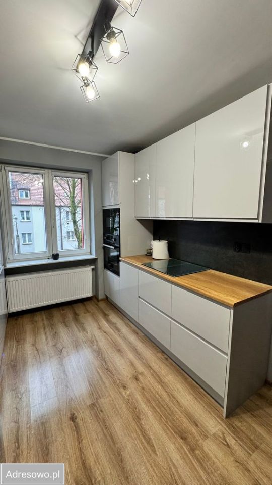 Mieszkanie 2-pokojowe Zabrze Centrum, ul. ks. Stanisława Brzóski. Zdjęcie 2