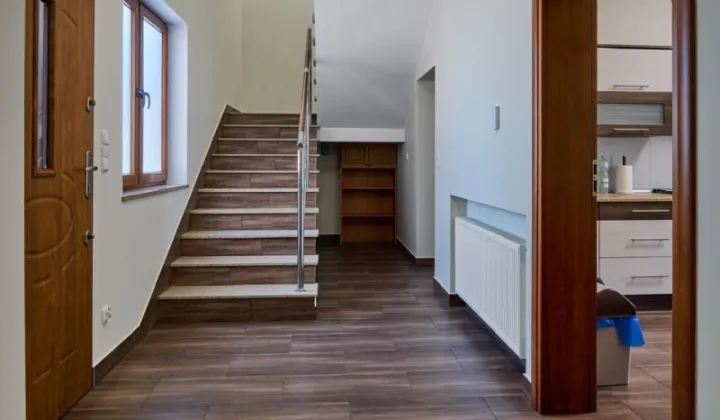 dom wolnostojący, 5 pokoi Gdańsk Łostowice, ul. Kartuska