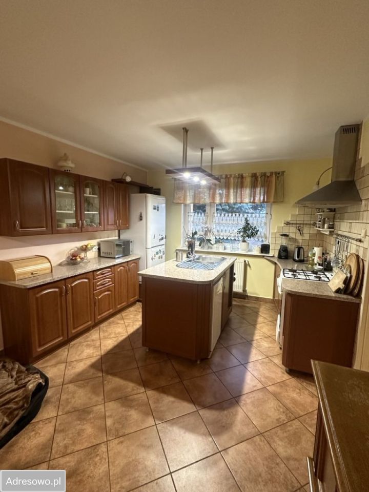 dom wolnostojący, 4 pokoje Bolesławiec, ul. Czerwonych Maków. Zdjęcie 7