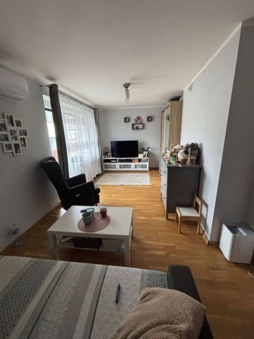 Mieszkanie 2-pokojowe Pass. Zdjęcie 1