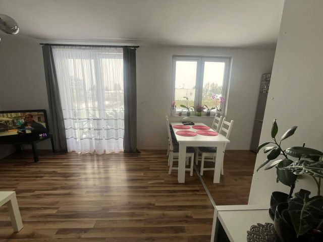 Mieszkanie 2-pokojowe Łomianki. Zdjęcie 1