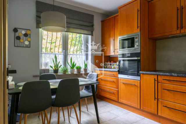 dom wolnostojący, 7 pokoi Warszawa Wesoła, ul. Brata Alberta. Zdjęcie 7