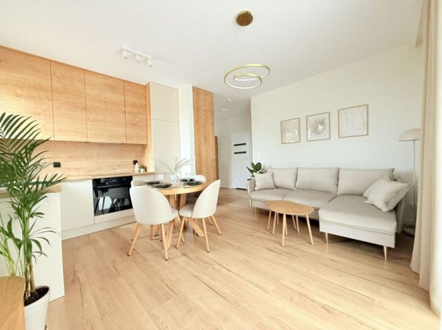 Mieszkanie 3-pokojowe Rumia, ul. Wyżynna. Zdjęcie 1