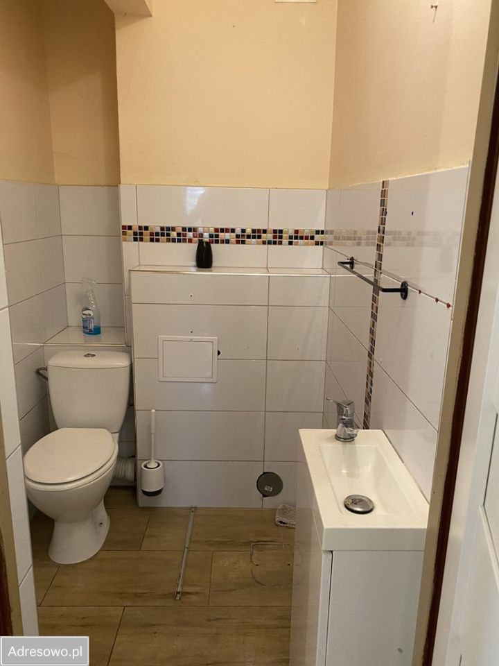 dom wolnostojący, 8 pokoi Legnica, ul. Fiołkowa. Zdjęcie 12