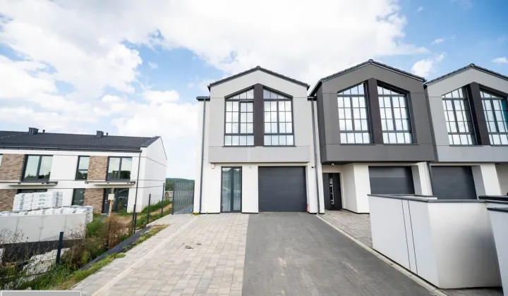 dom szeregowy, 6 pokoi Straszyn, ul. Galaktyczna