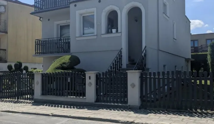 dom wolnostojący, 4 pokoje Legnica, ul. Janowska