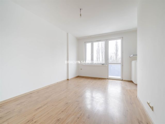 Mieszkanie 2-pokojowe Kraków Nowa Huta, os. Kolorowe. Zdjęcie 3