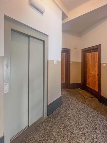 Mieszkanie 3-pokojowe Kraków Stare Miasto, ul. Szlak. Zdjęcie 11