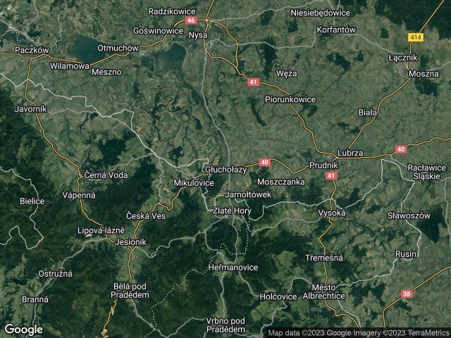 Garaż/miejsce parkingowe Głuchołazy, ul. gen. Sikorskiego. Zdjęcie 1