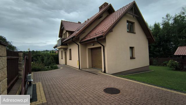 dom wolnostojący, 6 pokoi Pawlikowice, brak. Zdjęcie 1