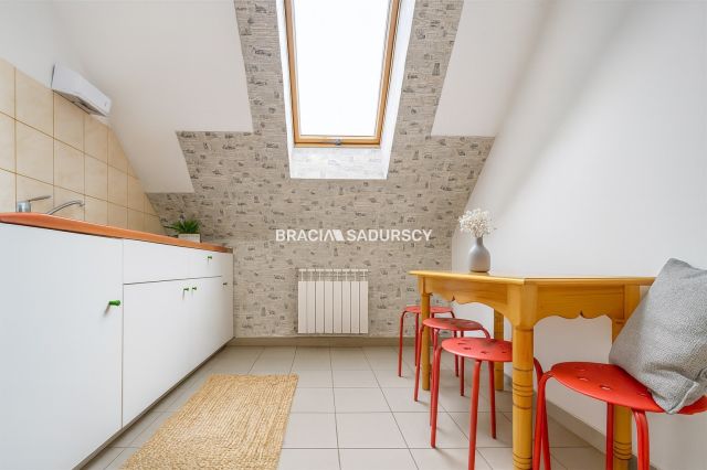 dom wolnostojący, 5 pokoi Węgrzce Wielkie. Zdjęcie 1