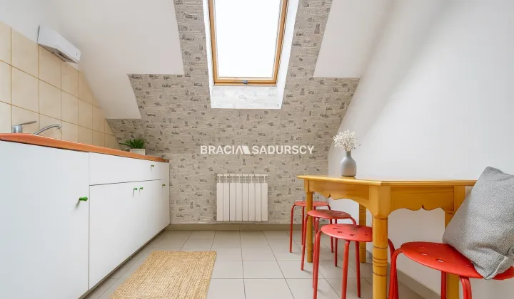 dom wolnostojący, 5 pokoi Węgrzce Wielkie