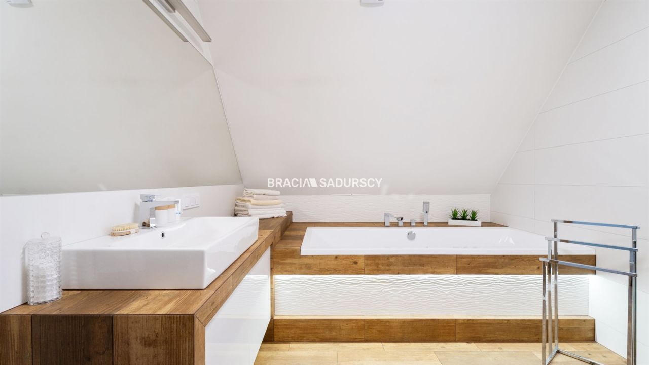 dom wolnostojący, 5 pokoi Skawica. Zdjęcie 35