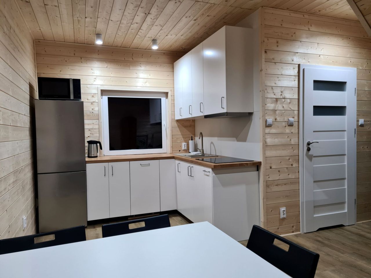 dom wolnostojący, 6 pokoi Ługowina. Zdjęcie 16