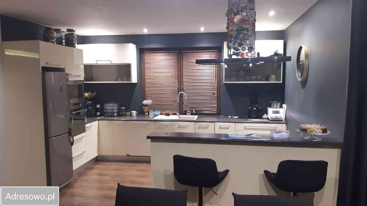 bliźniak, 5 pokoi Trablice. Zdjęcie 4