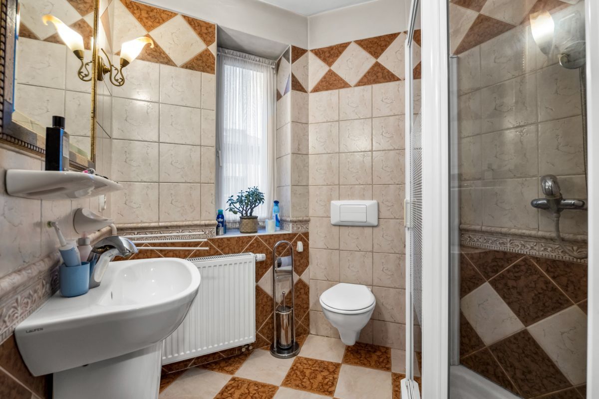 Lokal Piastów, ul. Orła Białego. Zdjęcie 12