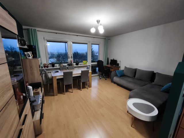 Mieszkanie 3-pokojowe Świdnica. Zdjęcie 1