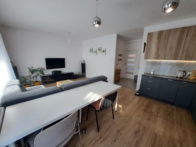 Mieszkanie 3-pokojowe Złotniki. Zdjęcie 5