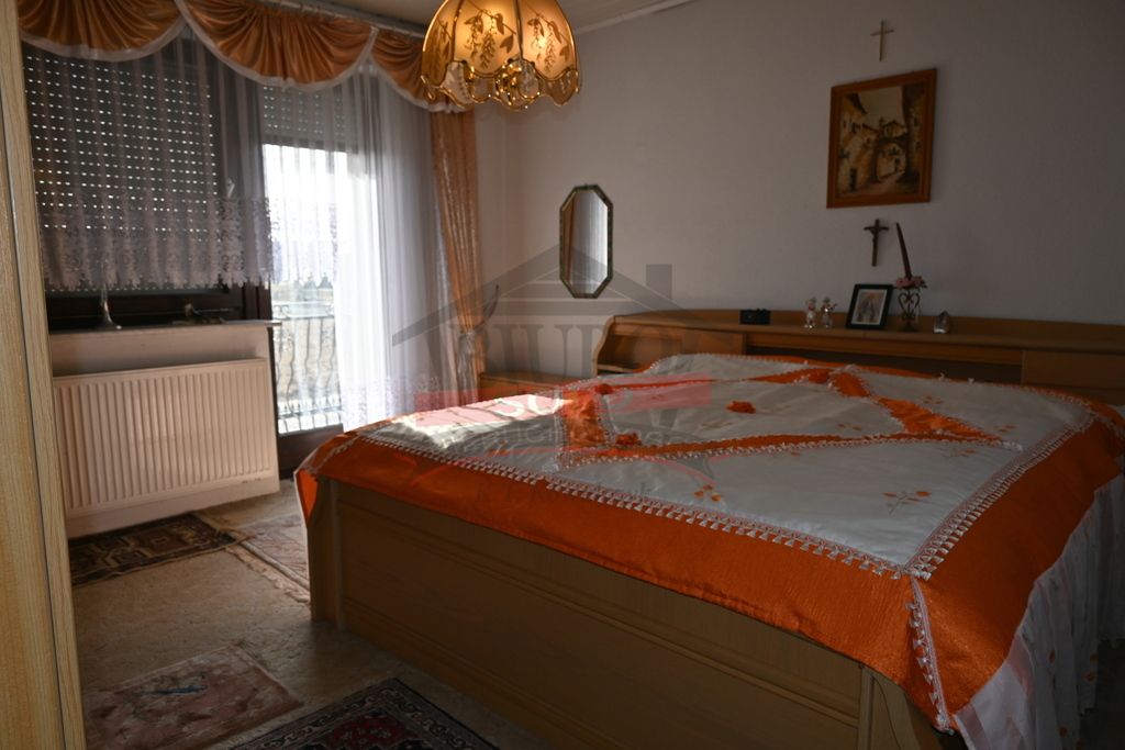 dom wolnostojący, 4 pokoje Rzędów. Zdjęcie 6