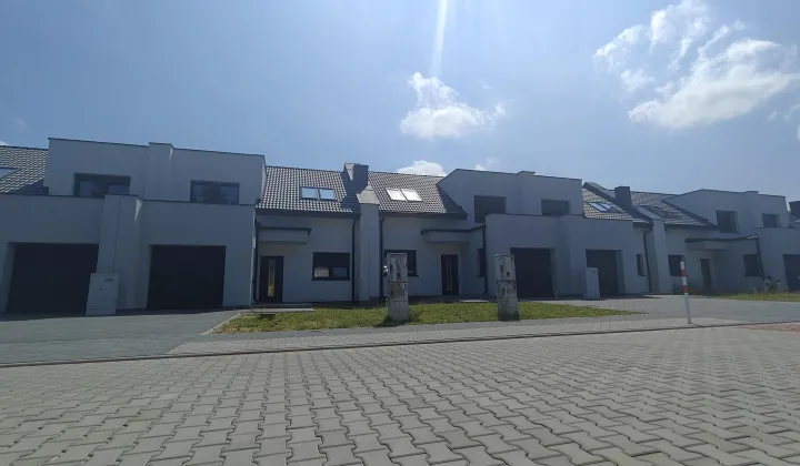 dom szeregowy, 4 pokoje Lusówko Rozalin, ul. Róży