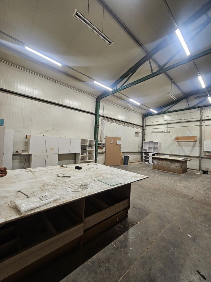 Hala/magazyn Mielec Rzochów, ul. Kolejowa. Zdjęcie 3