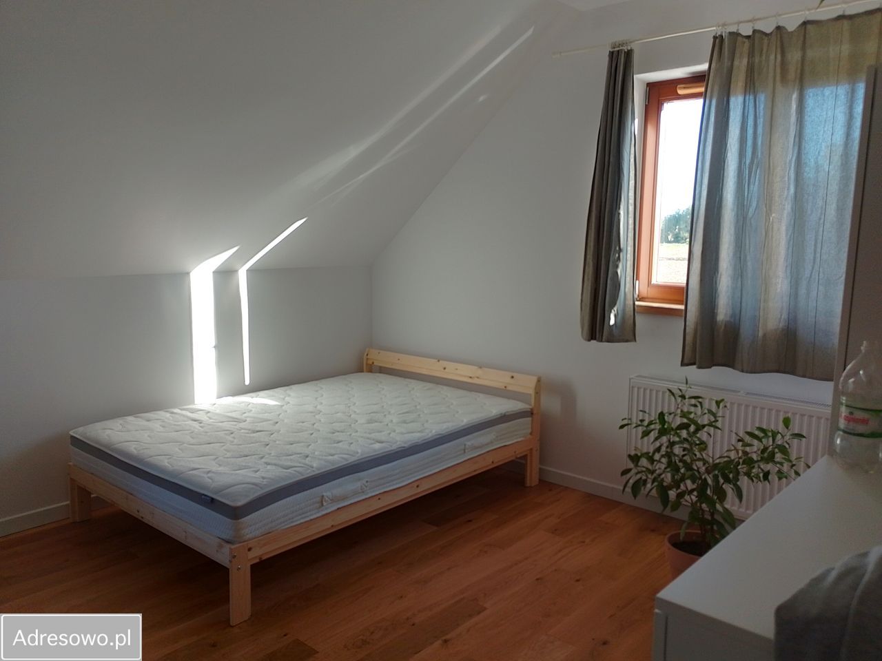 bliźniak, 6 pokoi Augustówek. Zdjęcie 3