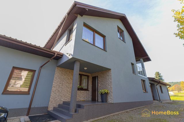 budynek wielorodzinny, 5 pokoi Niestachów. Zdjęcie 2