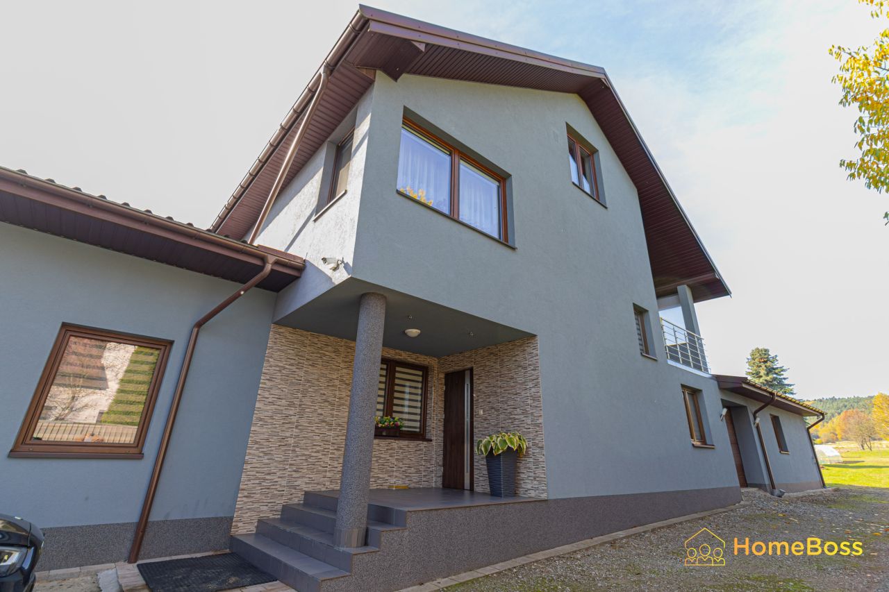 budynek wielorodzinny, 5 pokoi Niestachów. Zdjęcie 2