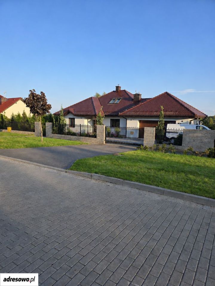 dom wolnostojący, 5 pokoi Ziemnice. Zdjęcie 18
