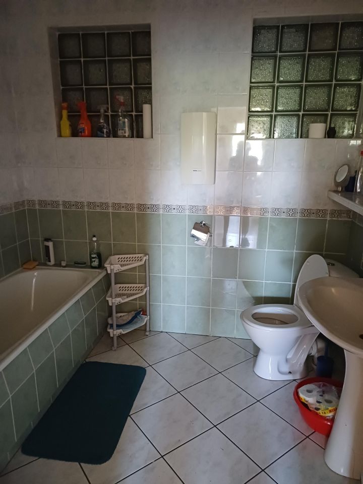 dom wolnostojący, 3 pokoje Uście. Zdjęcie 4