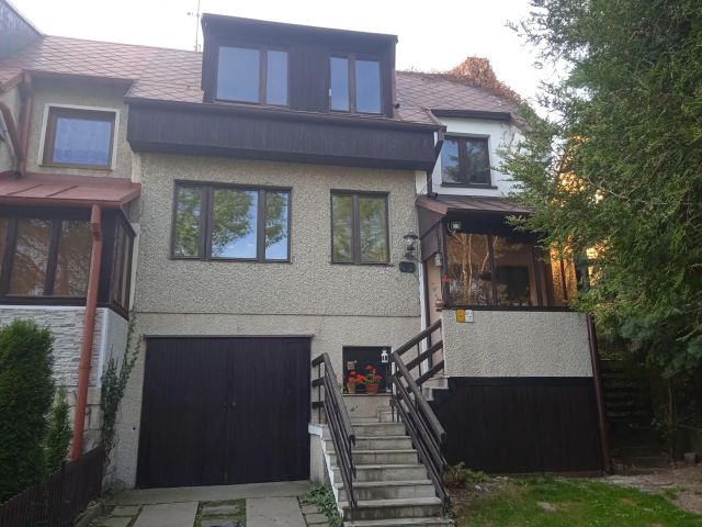 dom szeregowy, 5 pokoi Kłodzko, ul. Kasztanowa. Zdjęcie 1