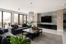 dom wolnostojący, 8 pokoi Kampinos. Zdjęcie 4