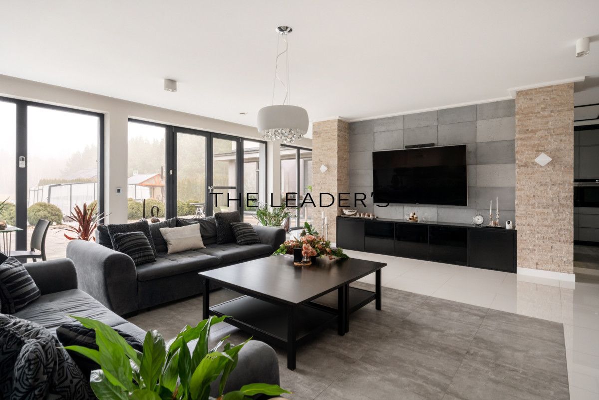 dom wolnostojący, 8 pokoi Kampinos. Zdjęcie 6